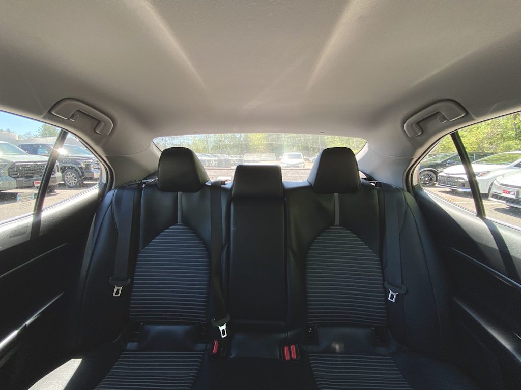 2022 Toyota Camry SE 28
