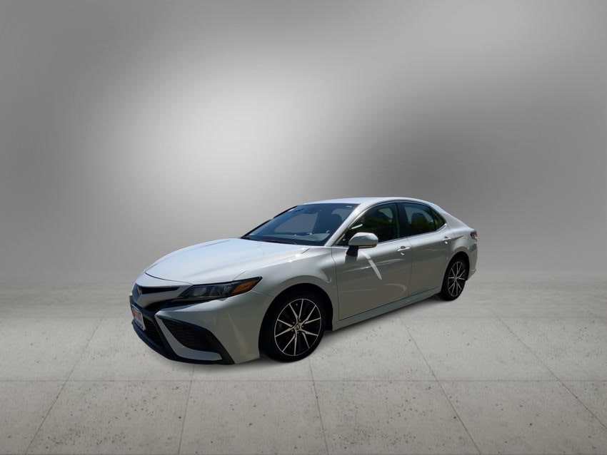 2022 Toyota Camry SE 18