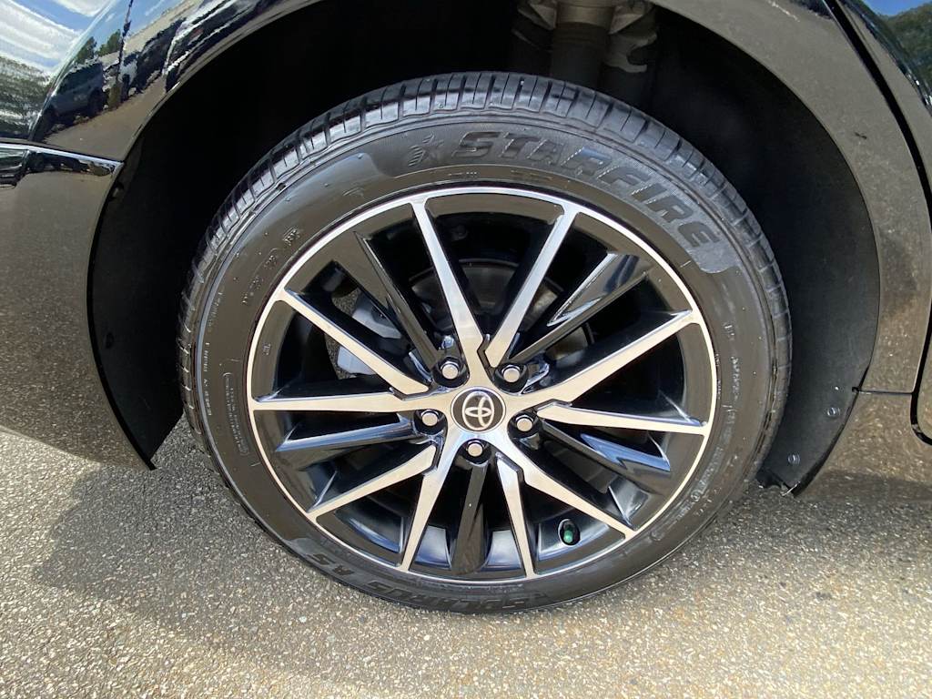 Thumbnail: 2024 Toyota Camry - 17