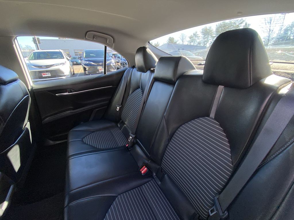 Thumbnail: 2023 Toyota Camry - 32