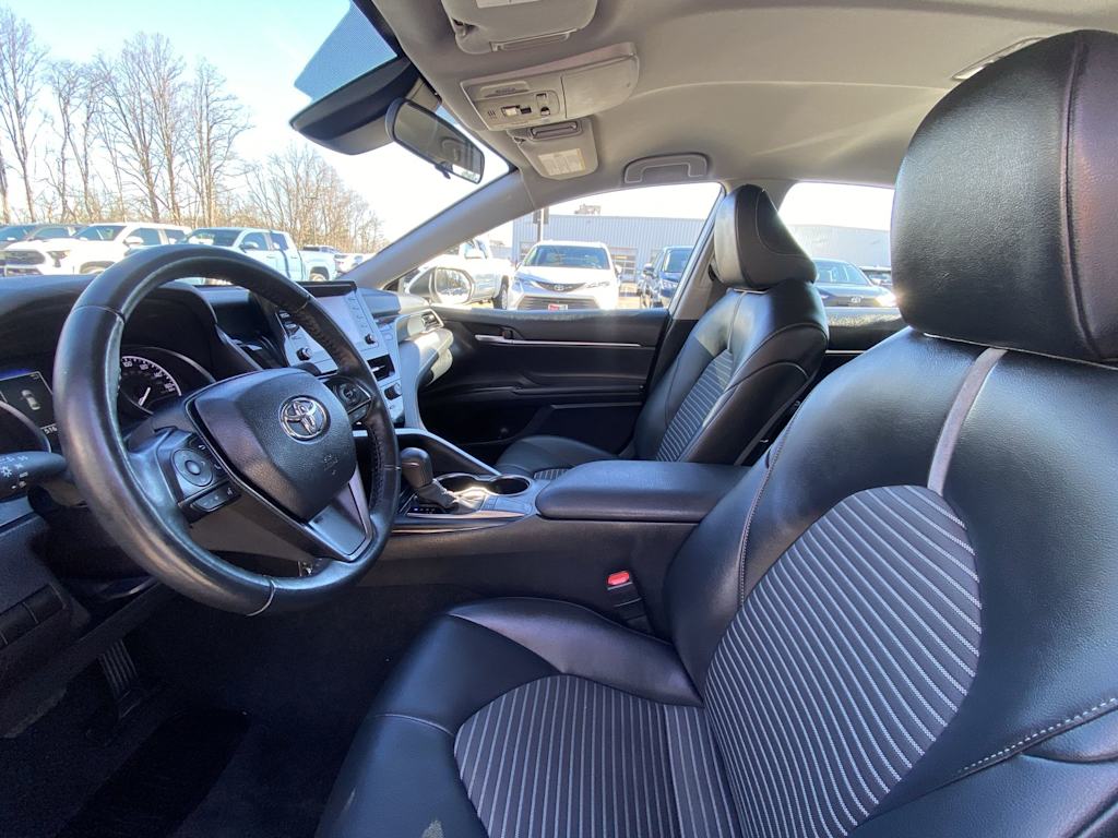 Thumbnail: 2023 Toyota Camry - 10