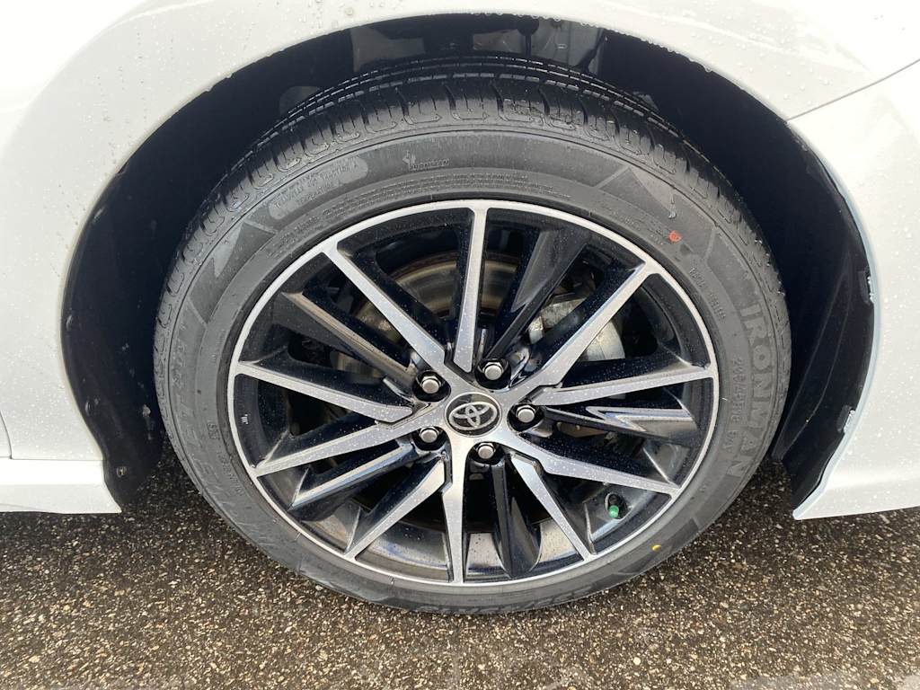 Thumbnail: 2023 Toyota Camry - 29