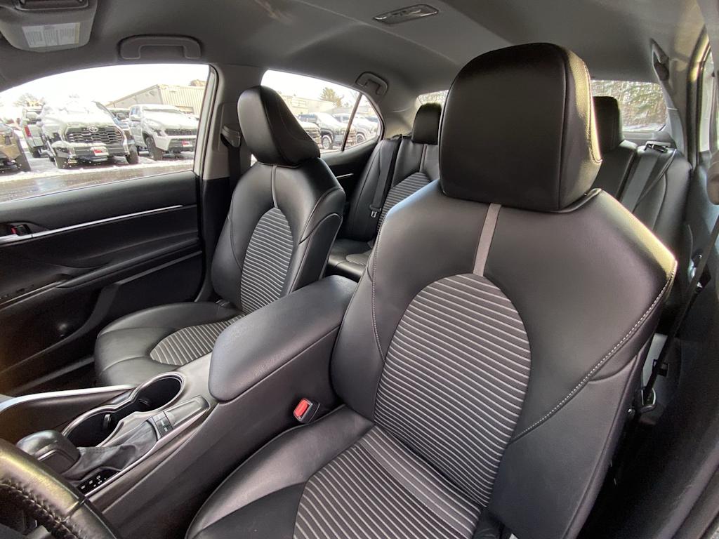 Thumbnail: 2023 Toyota Camry - 10