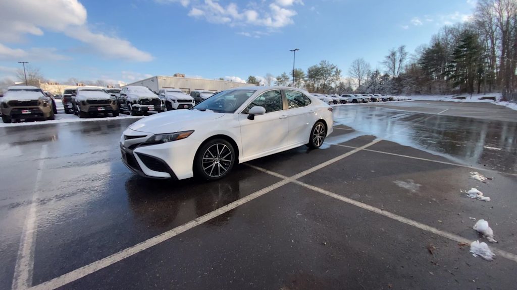 Thumbnail: 2023 Toyota Camry - 6