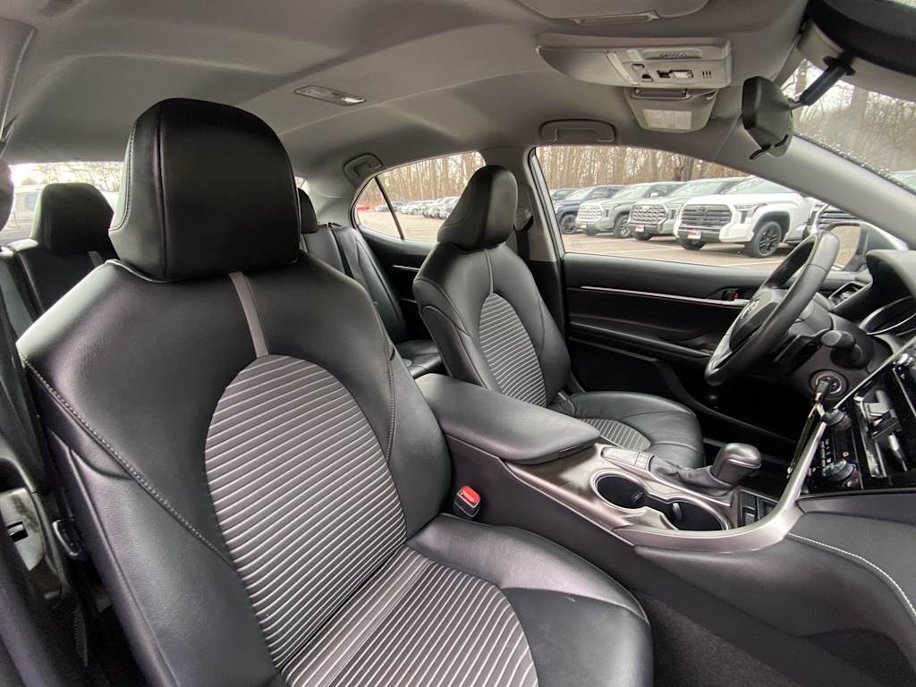 Thumbnail: 2023 Toyota Camry - 31