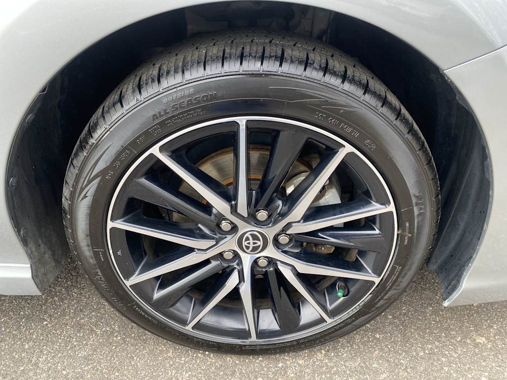 Thumbnail: 2023 Toyota Camry - 28