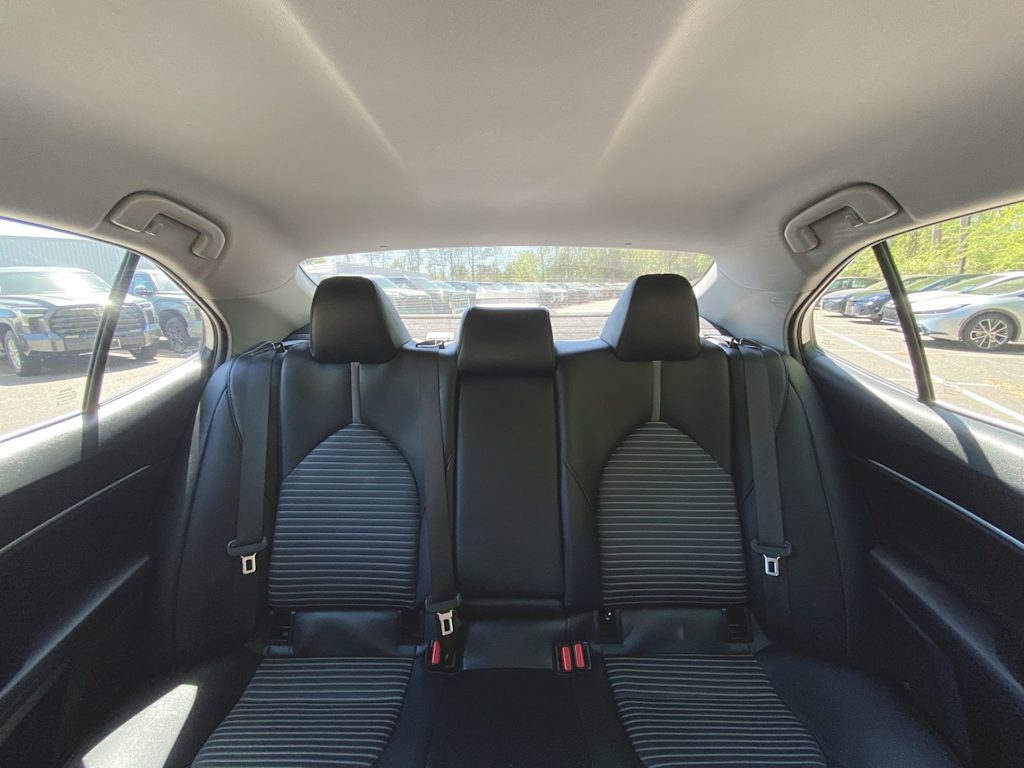 2023 Toyota Camry SE 28