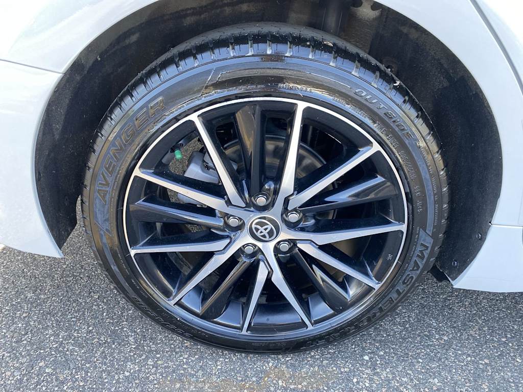 Thumbnail: 2024 Toyota Camry - 23