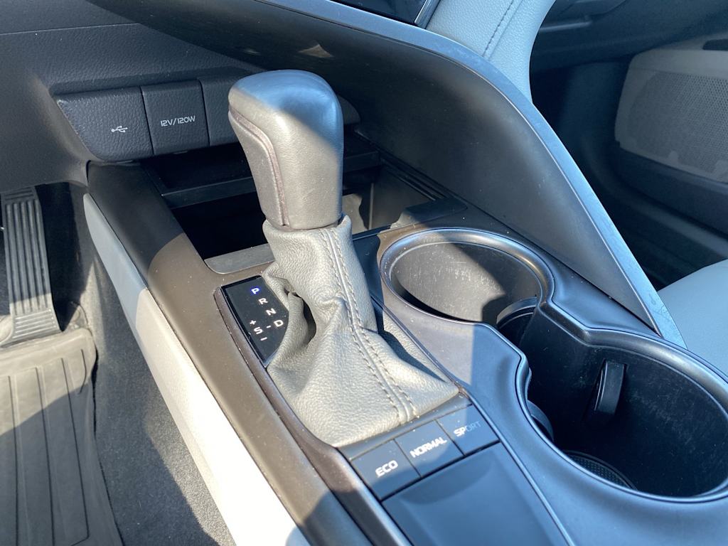 Thumbnail: 2024 Toyota Camry - 12