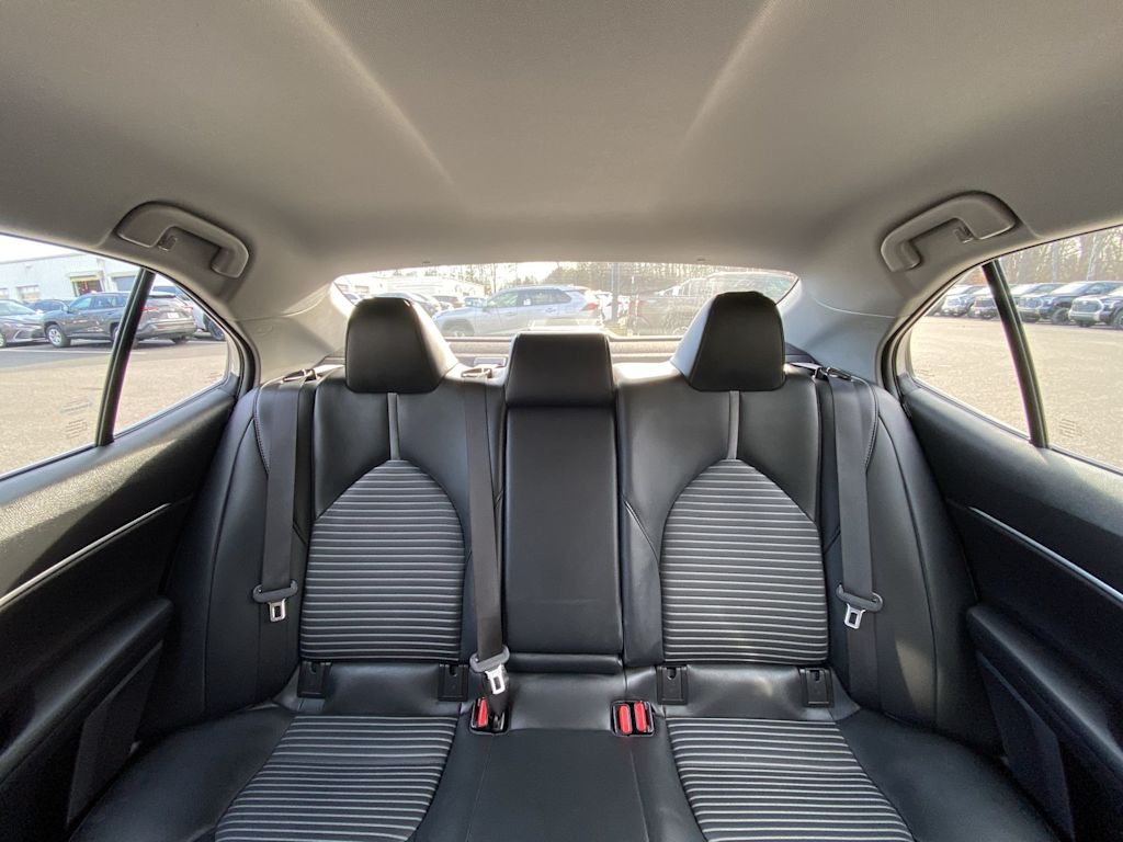 Thumbnail: 2023 Toyota Camry - 31