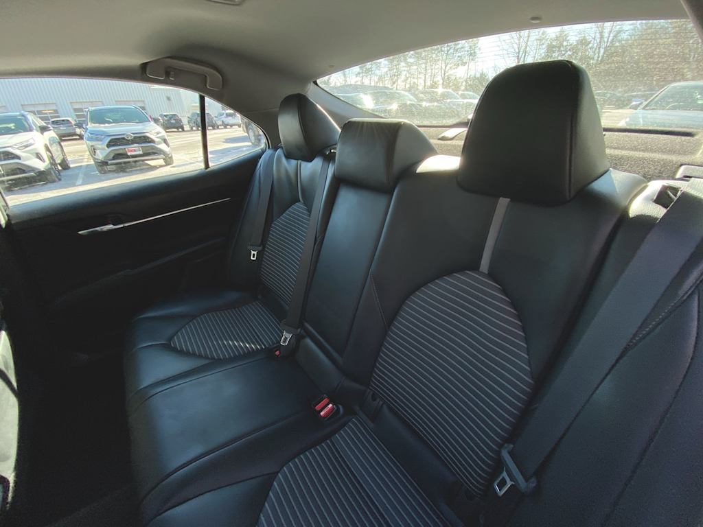 2021 Toyota Camry SE 28