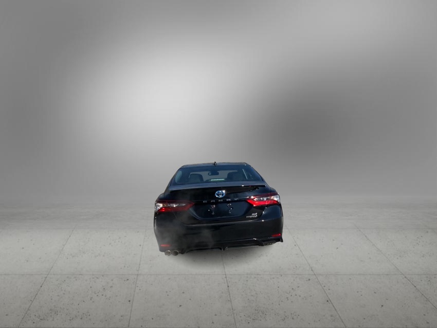 2021 Toyota Camry SE 19