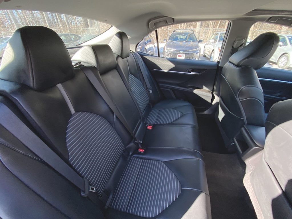 2021 Toyota Camry SE 29