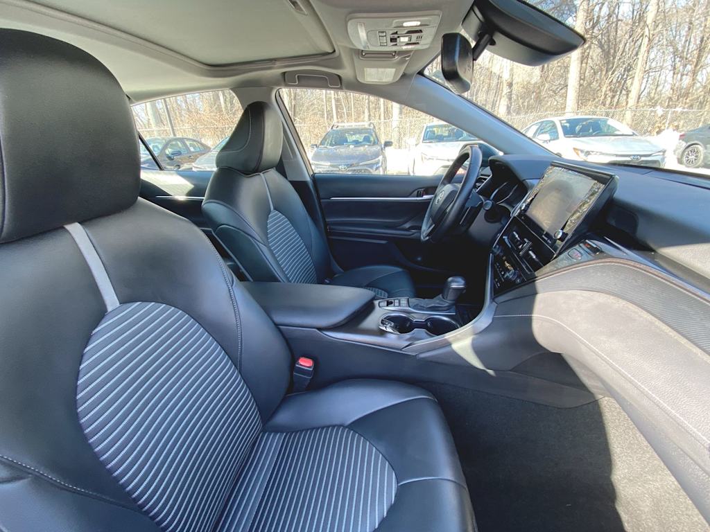 2021 Toyota Camry SE 9