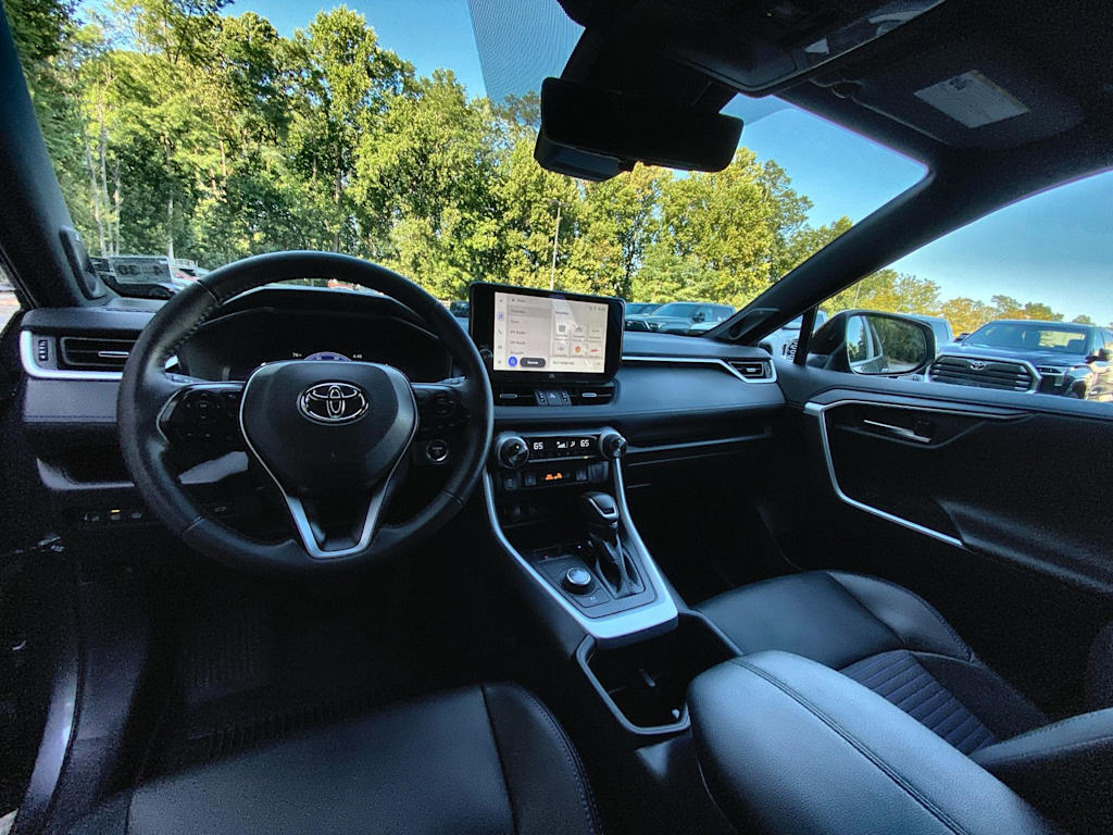 Thumbnail: 2025 Toyota RAV4 - 9