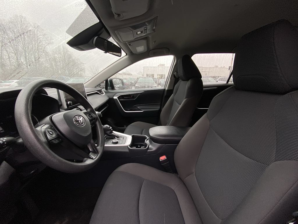 Thumbnail: 2025 Toyota RAV4 - 9