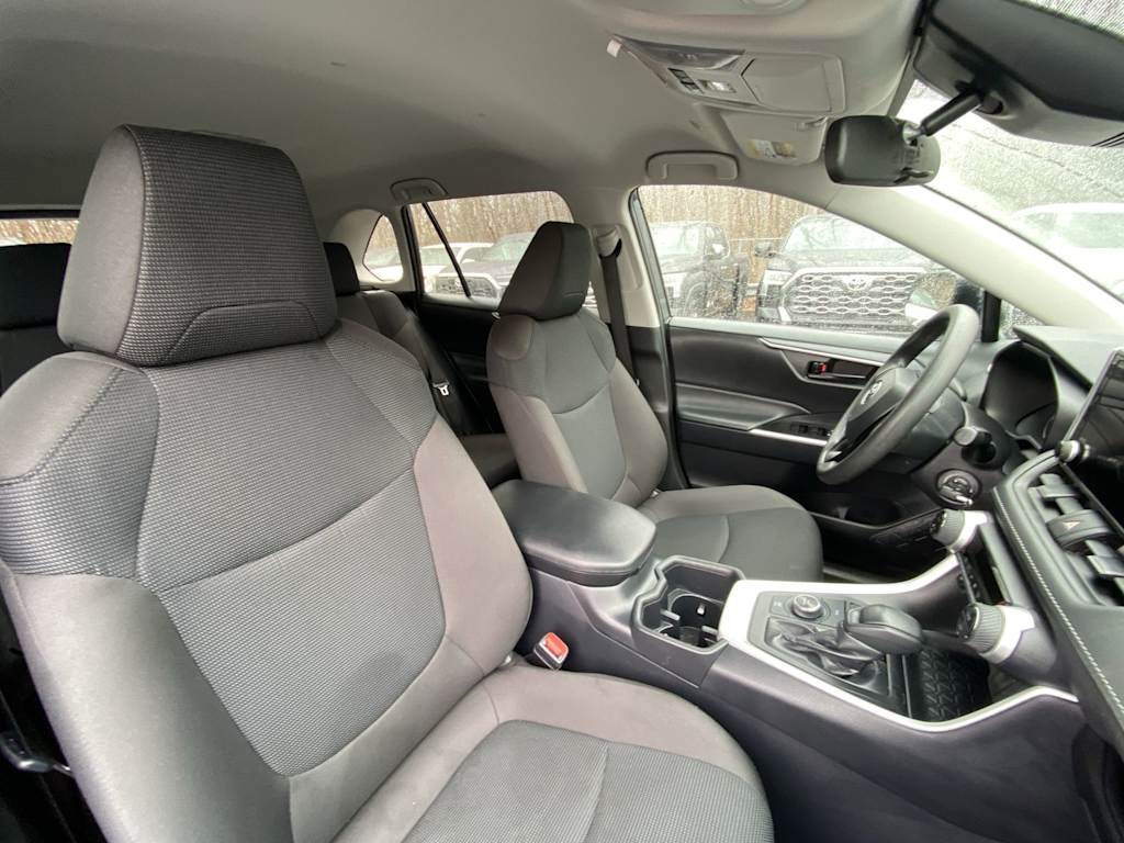 Thumbnail: 2025 Toyota RAV4 - 29