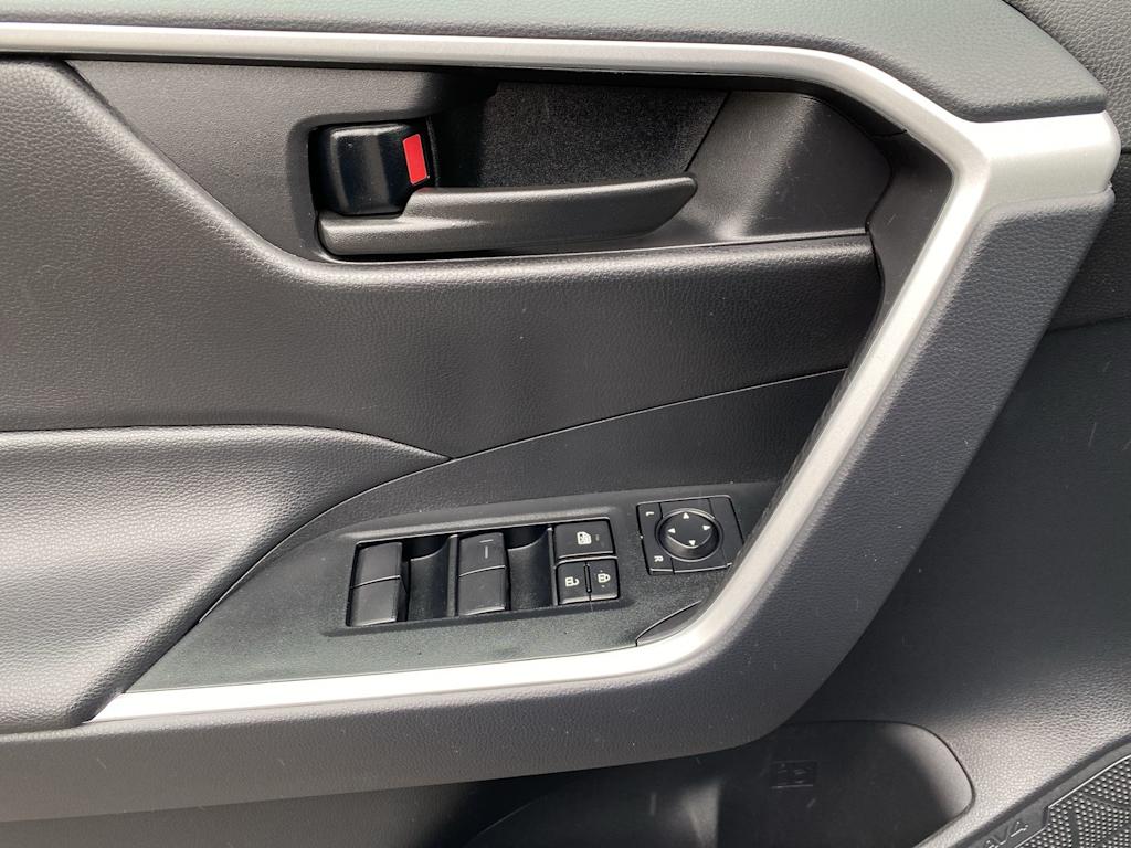 Thumbnail: 2025 Toyota RAV4 - 27