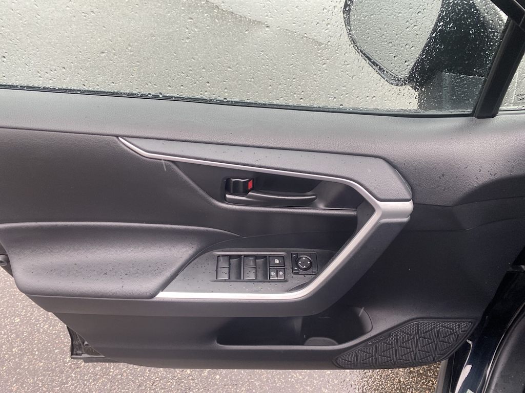 Thumbnail: 2025 Toyota RAV4 - 26