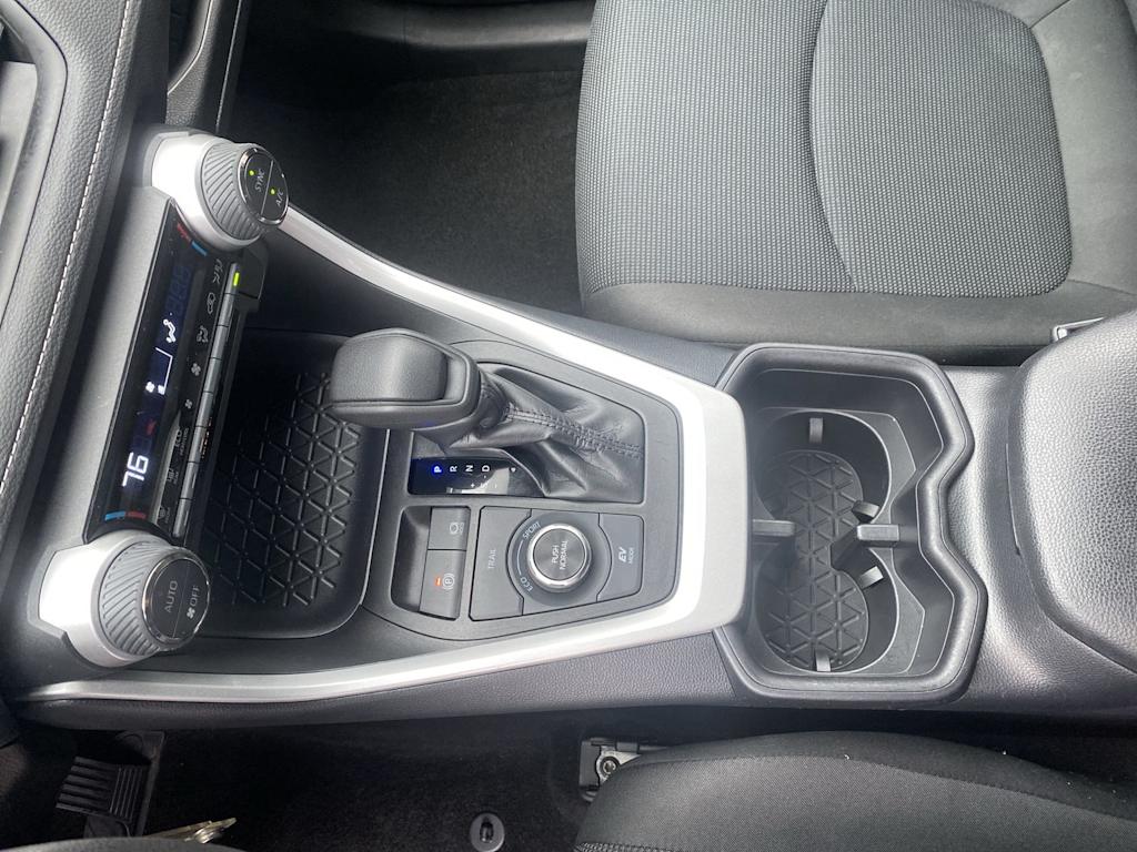 Thumbnail: 2025 Toyota RAV4 - 12