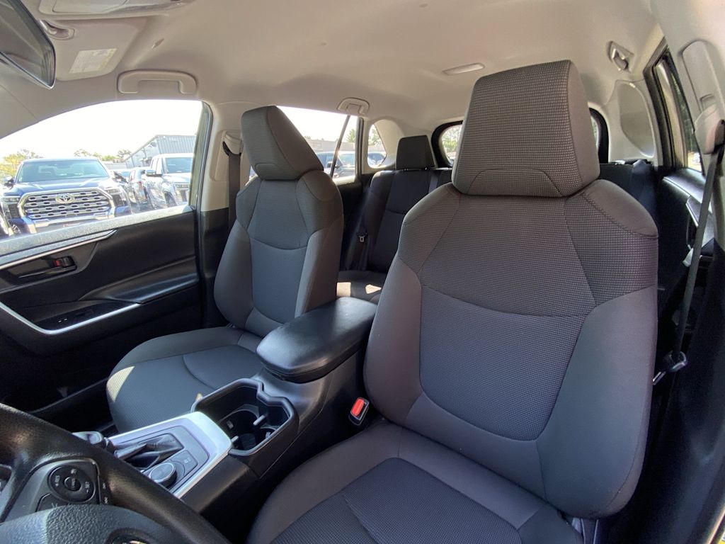 Thumbnail: 2024 Toyota RAV4 - 9