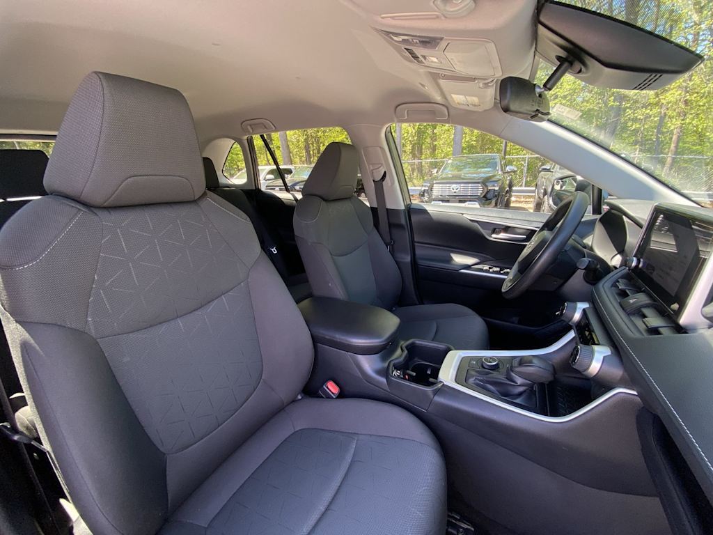 Thumbnail: 2024 Toyota RAV4 - 21