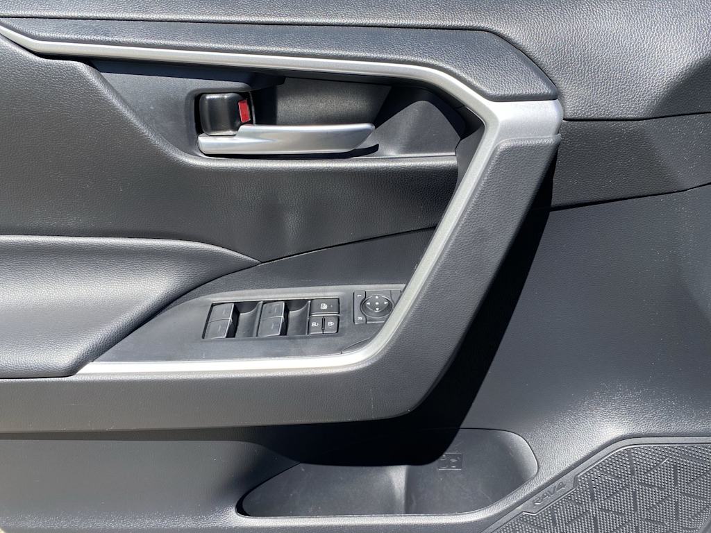 Thumbnail: 2024 Toyota RAV4 - 19