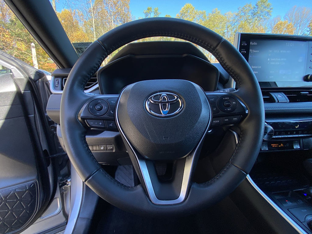 Thumbnail: 2022 Toyota RAV4 - 6