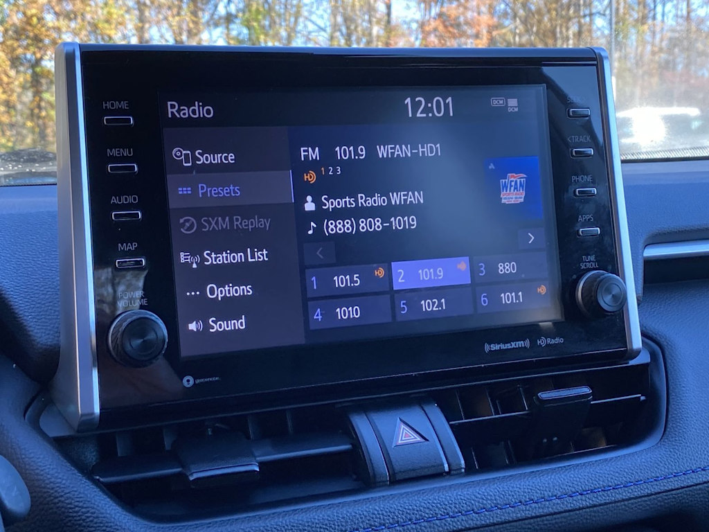 Thumbnail: 2022 Toyota RAV4 - 27