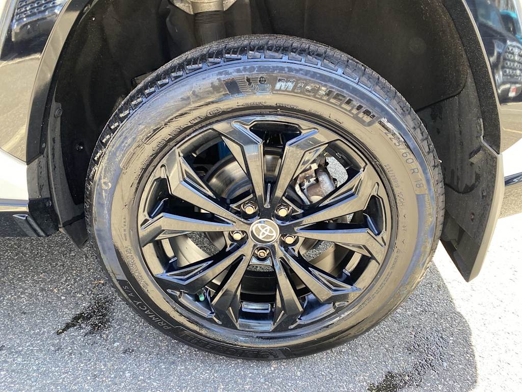 Thumbnail: 2022 Toyota RAV4 - 23