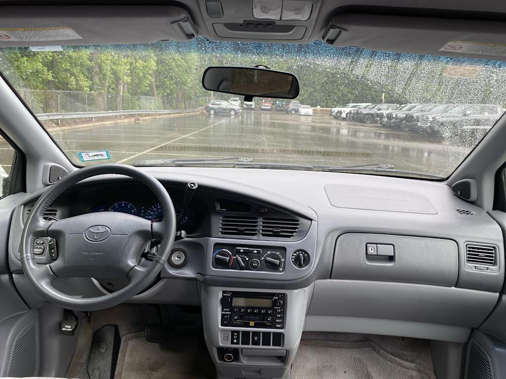Thumbnail: 2003 Toyota Sienna - 2