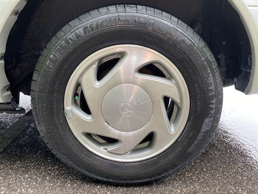 Thumbnail: 2003 Toyota Sienna - 25