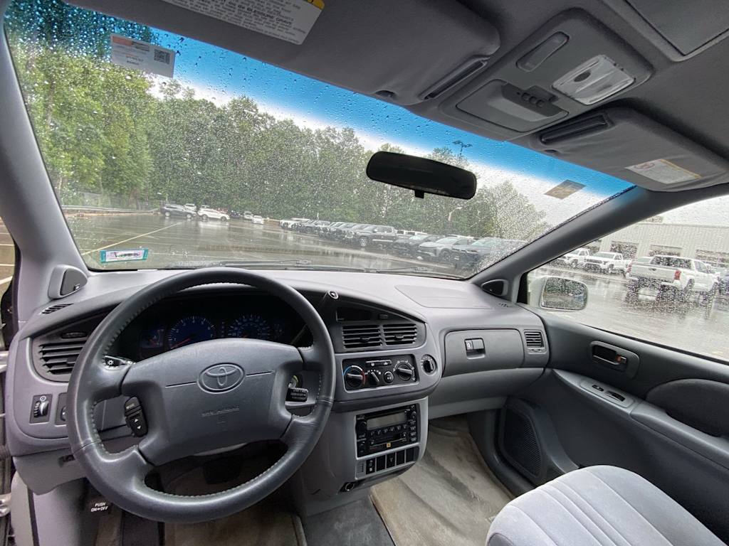 Thumbnail: 2003 Toyota Sienna - 9