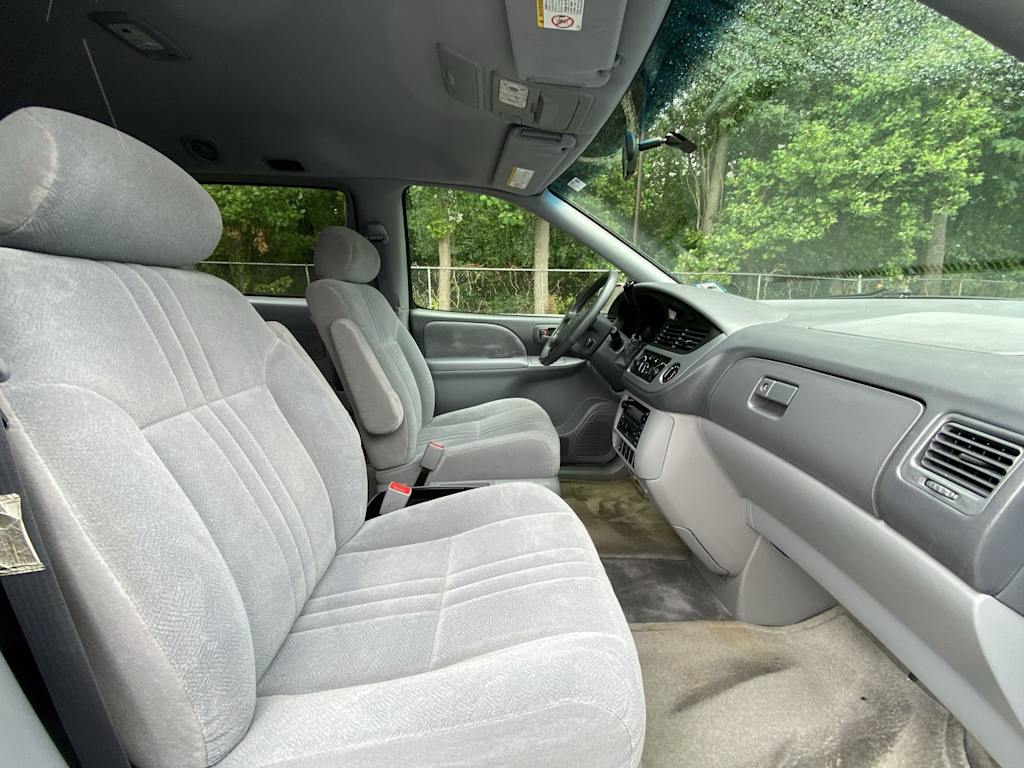 Thumbnail: 2003 Toyota Sienna - 29