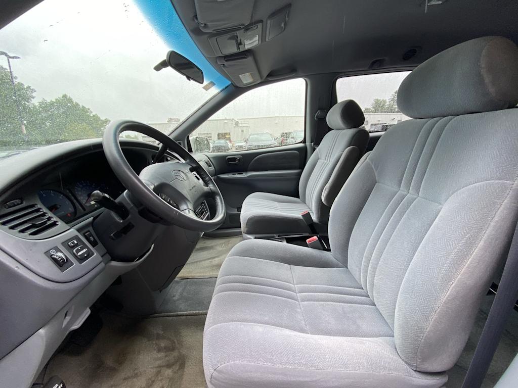 Thumbnail: 2003 Toyota Sienna - 10