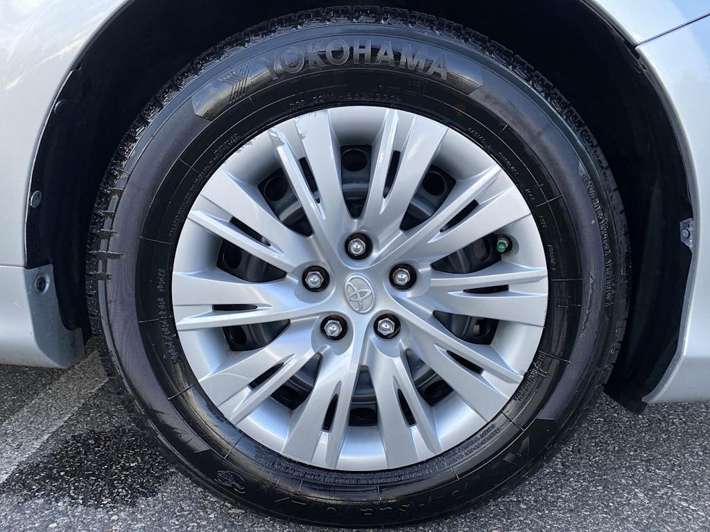 Thumbnail: 2014 Toyota Camry - 28