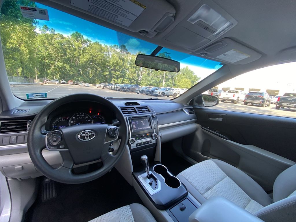 Thumbnail: 2014 Toyota Camry - 9