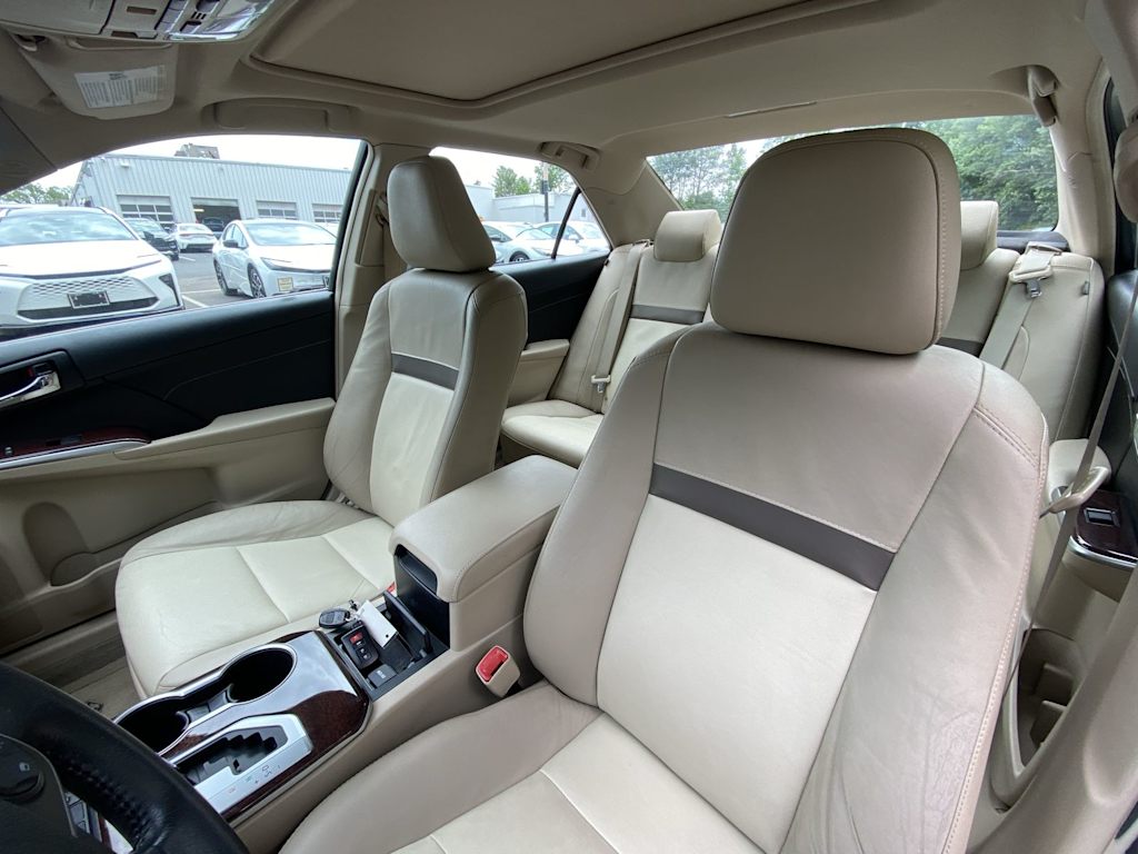 Thumbnail: 2013 Toyota Camry - 10