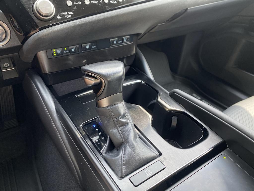 Thumbnail: 2023 Lexus ES - 14