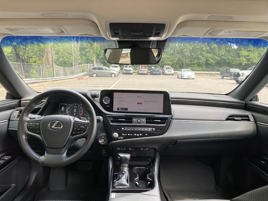 Thumbnail: 2023 Lexus ES - 2