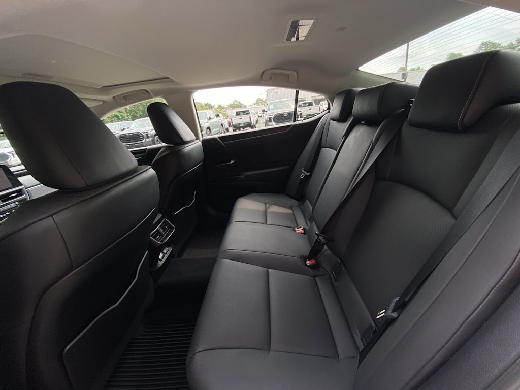 Thumbnail: 2023 Lexus ES - 11