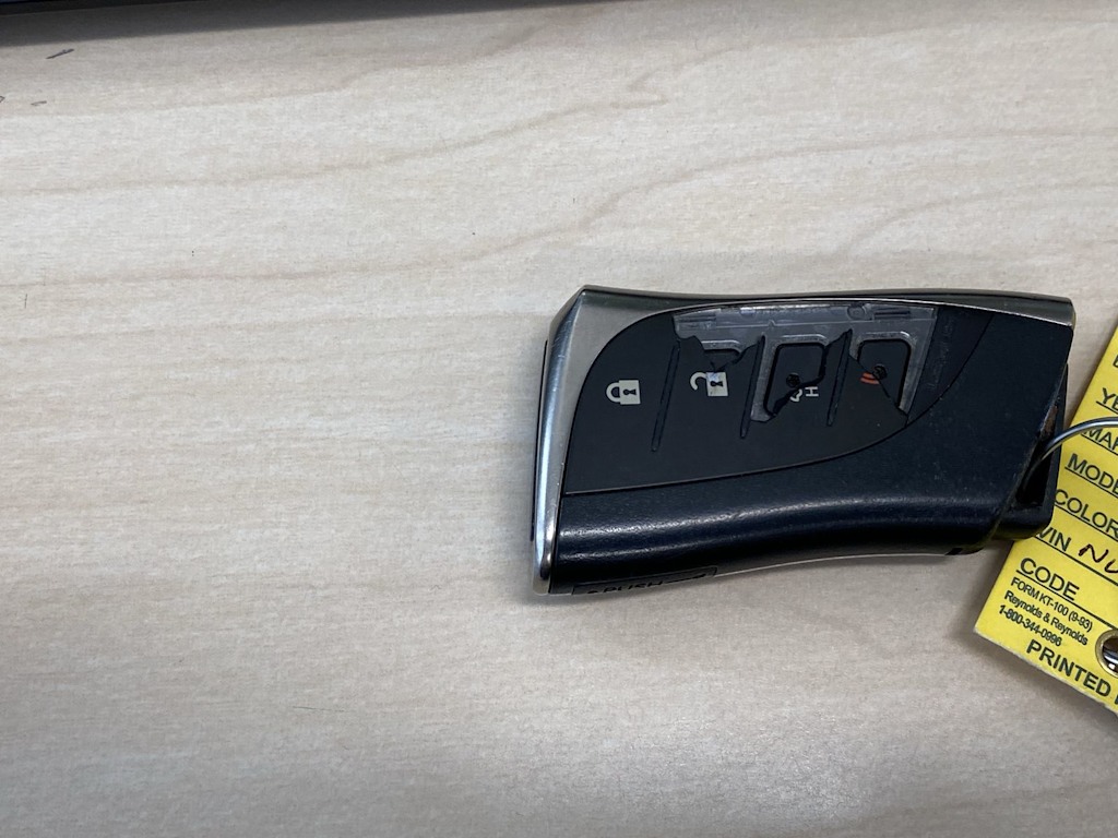 Thumbnail: 2022 Lexus ES - 31