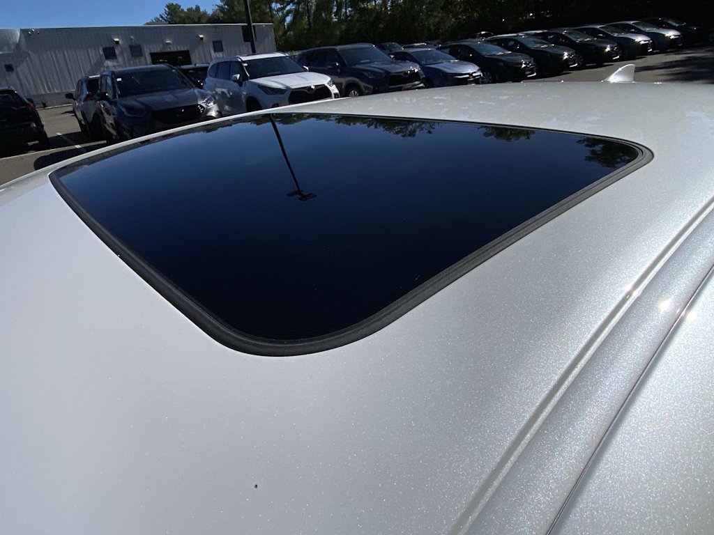 Thumbnail: 2022 Lexus ES - 23