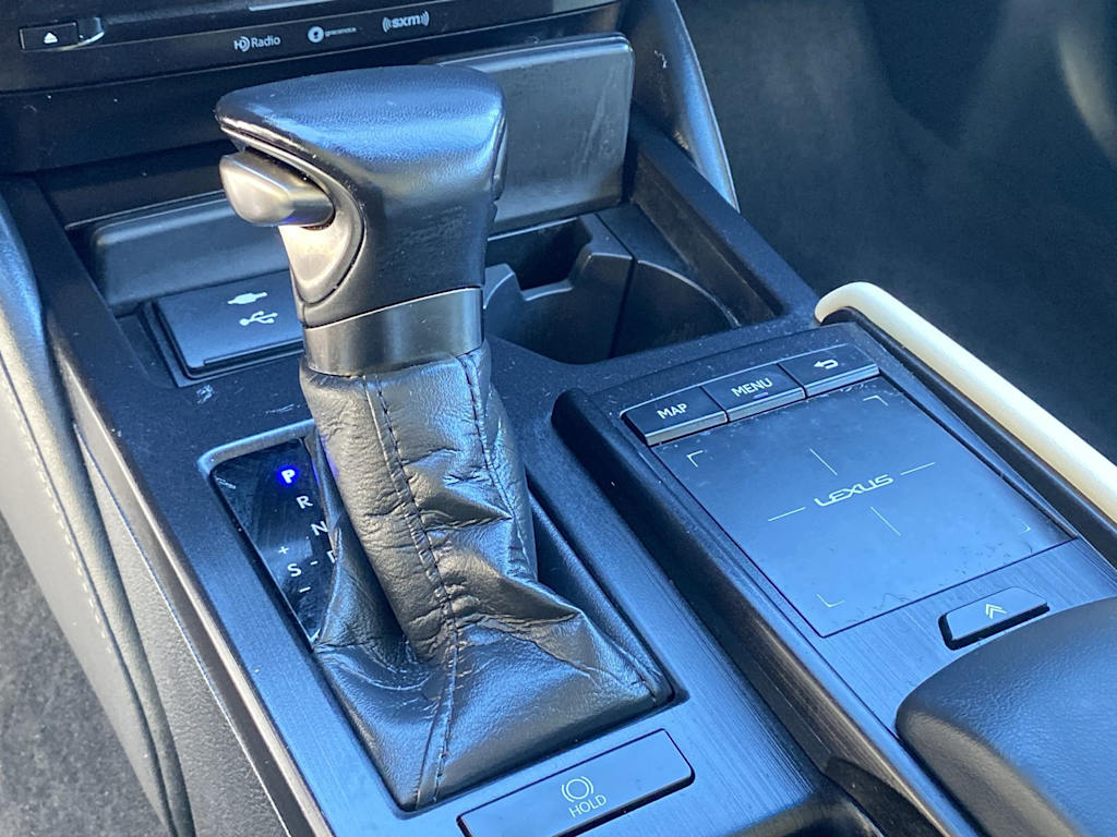 Thumbnail: 2022 Lexus ES - 14