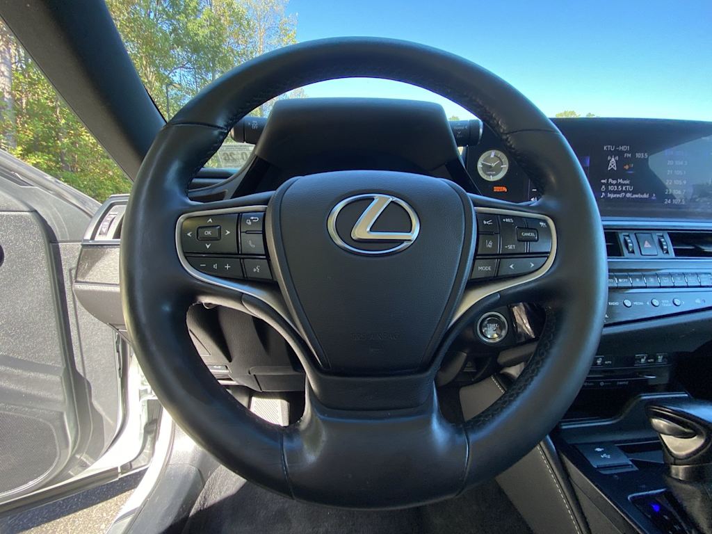 Thumbnail: 2022 Lexus ES - 12