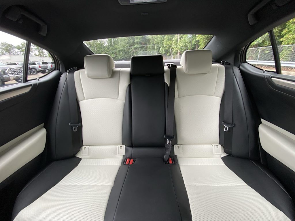 Thumbnail: 2024 Lexus ES - 33