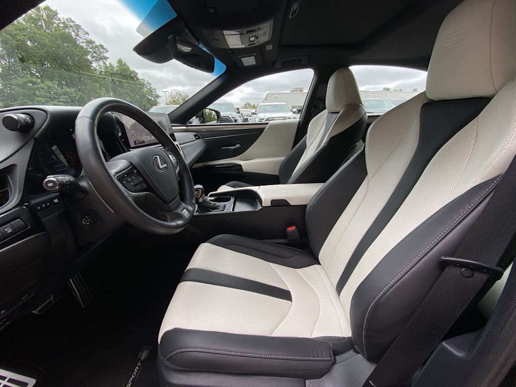 Thumbnail: 2024 Lexus ES - 9