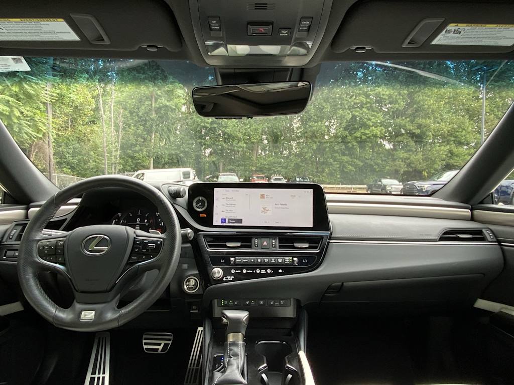 Thumbnail: 2024 Lexus ES - 2