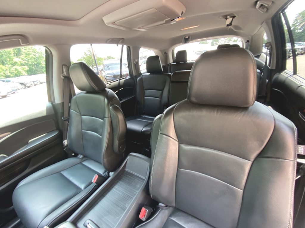 Thumbnail: 2020 Honda Pilot - 10