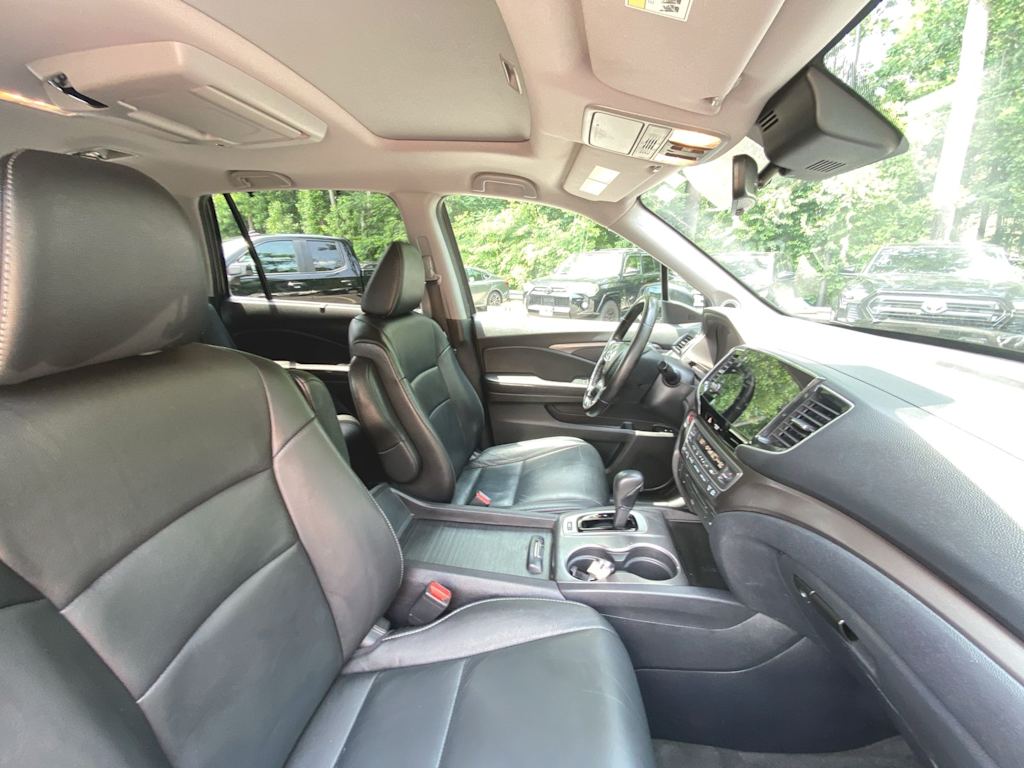 Thumbnail: 2020 Honda Pilot - 25